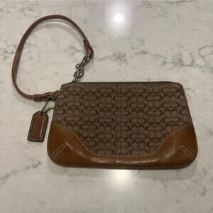 Coach‎ Women's Y2K Monogrammed Canvas Leather Trim Wristlet Tan